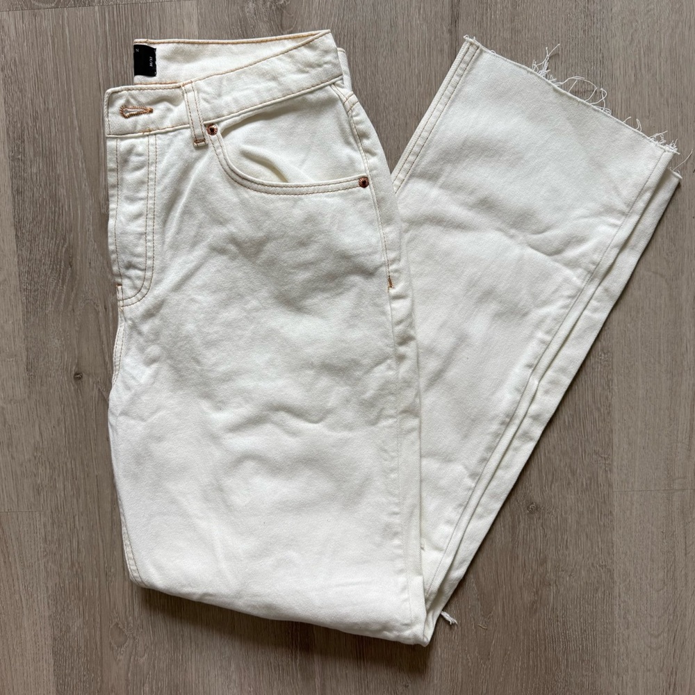 ASOS White/Cream Button-Up Jeans with Knee Rips Size 30/32